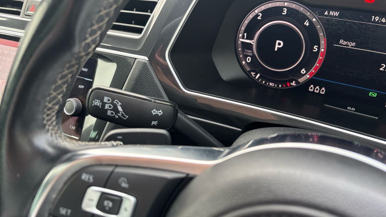 Volkswagen Tiguan 2.0 TDi 190 4Motion R-Line 5dr DSG Diesel Estate